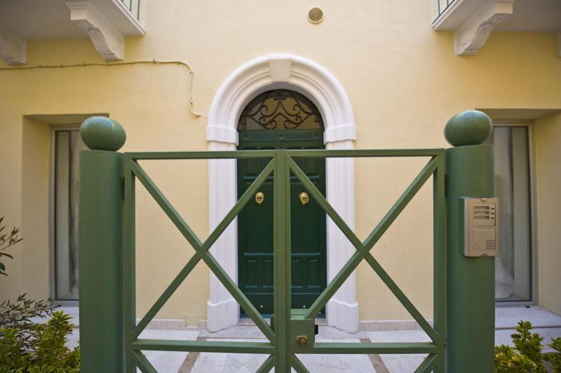 Апартаменты Vico Amato Residenza Сульмона Экстерьер фото